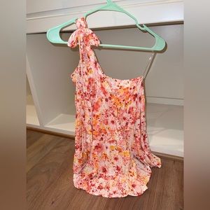 One shoulder floral flowy shirt
